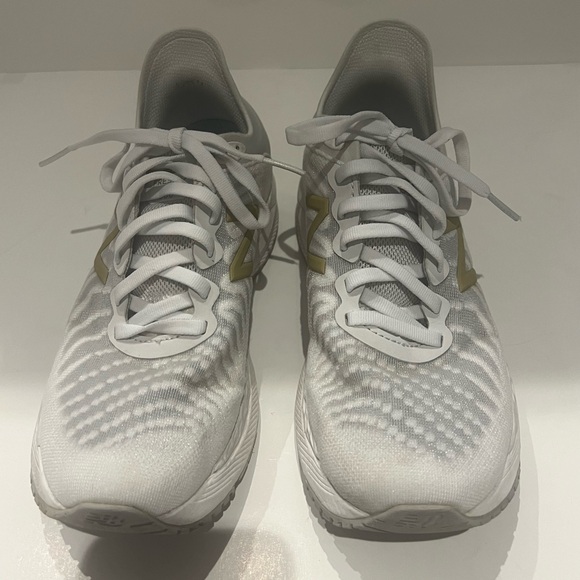 New Balance Fresh Foam Running Shoes Women's Size 6.5 - Picture 3 of 8